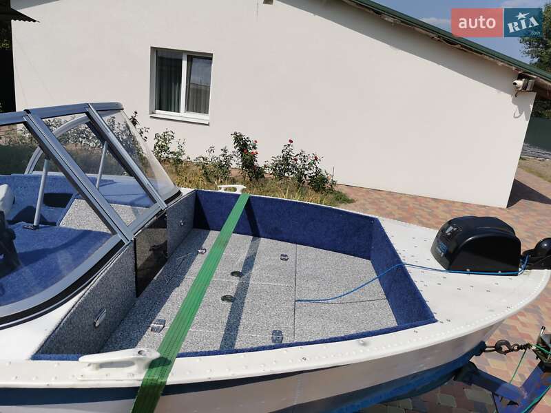 Катер Прогресс 2М 1979 в Полтаві