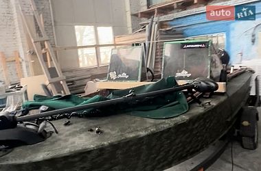 Катер Прогресс 2М 2000 в Киеве