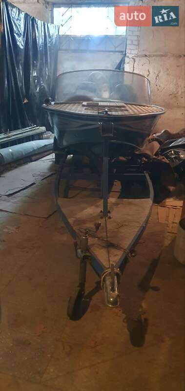 Лодка Прогресс 4 2014 в Херсоне