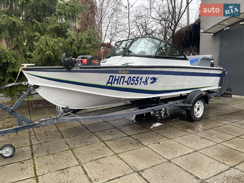 Катер Прогресс 4 2021 в Днепре фото Катер Прогресс 4 2021 в Днепре