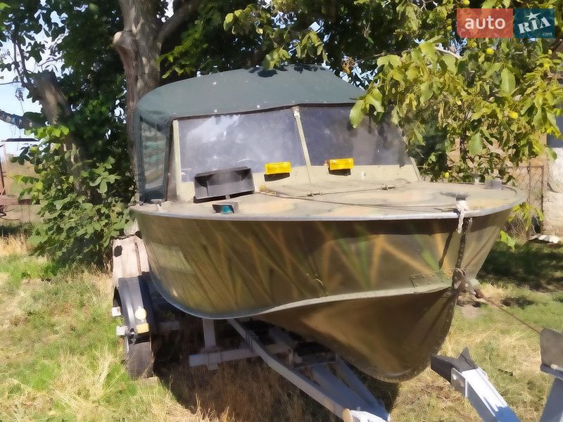 Човен Прогресс 4 2000 в Кобеляках