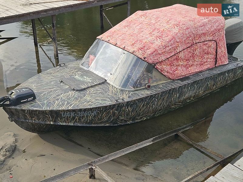 Лодка Прогресс 4 2015 в Черкассах