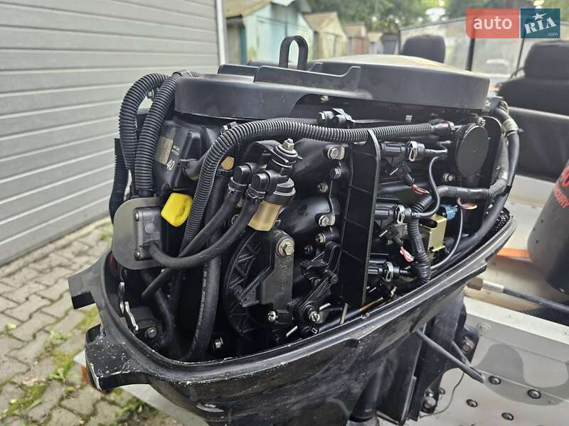 Катер Прогресс 4M 2021 в Чернівцях