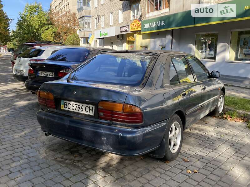 Седан Proton 413 1995 в Львові