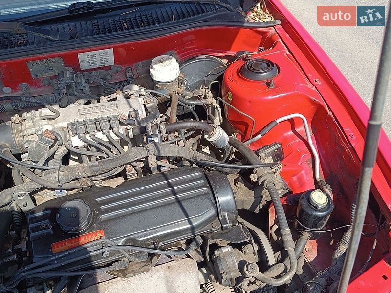 Седан Proton 415 1995 в Самборе