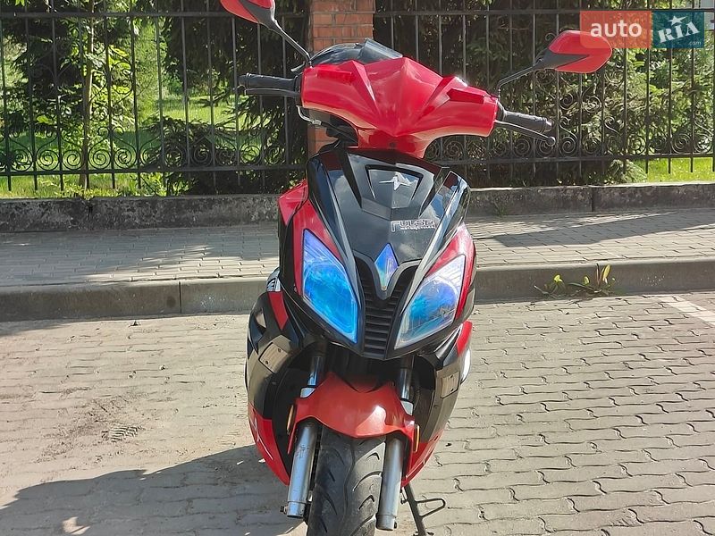 Скутер Pulse Adrenaline 2011 в Рудки