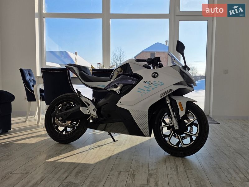 Спортбайк QJMOTOR 5000D Electro 2025 в Буську