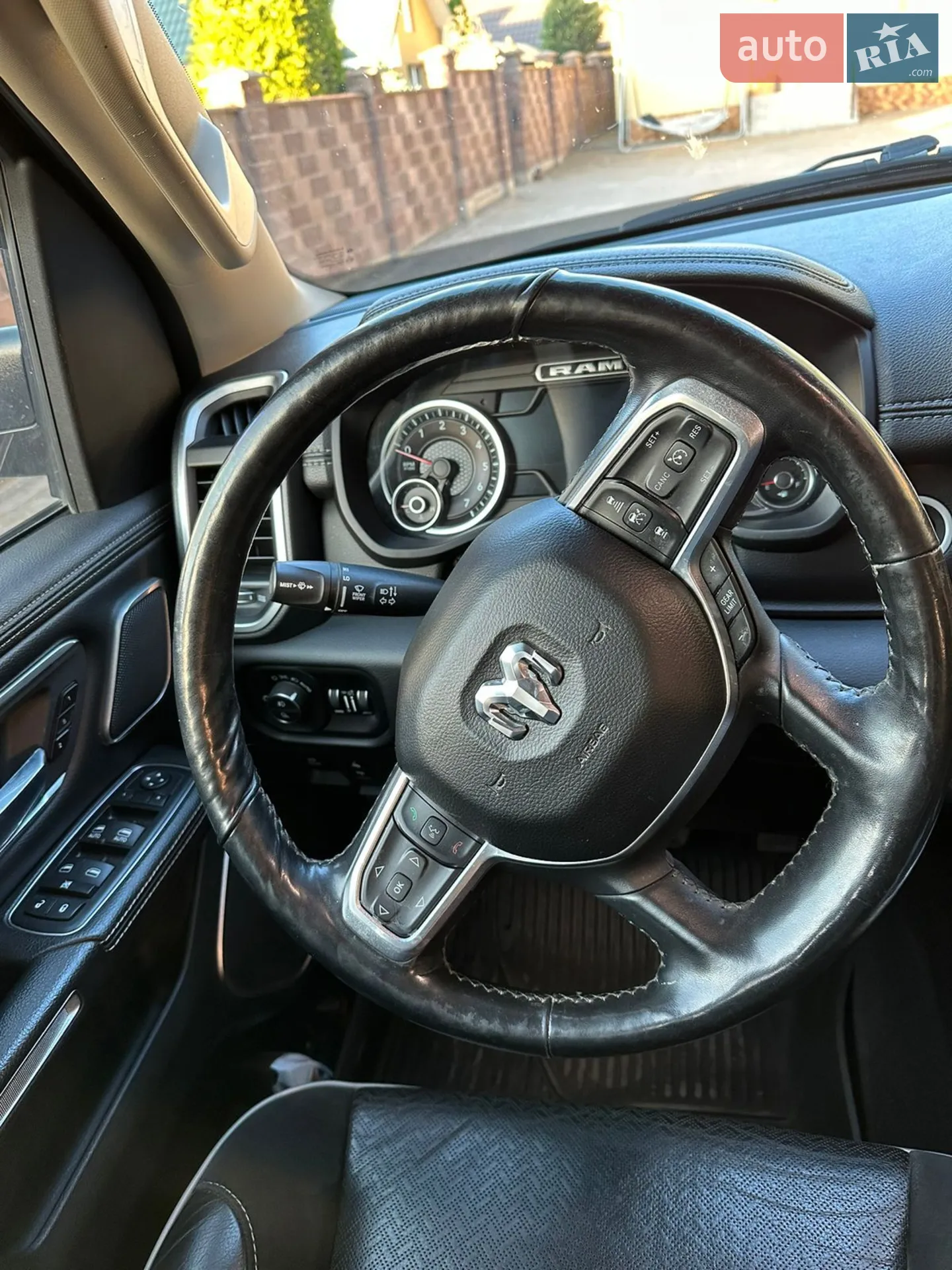 2018 RAM 1500 - мініатюра 42