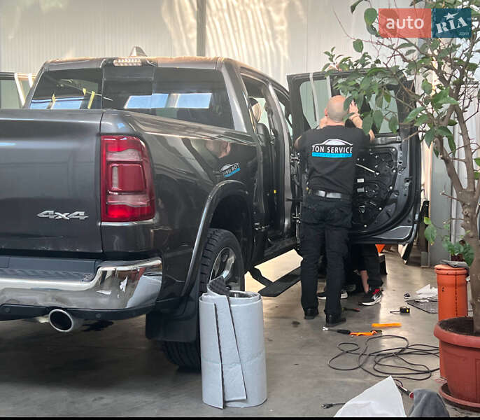Пикап Ram 1500 2022 в Черновцах