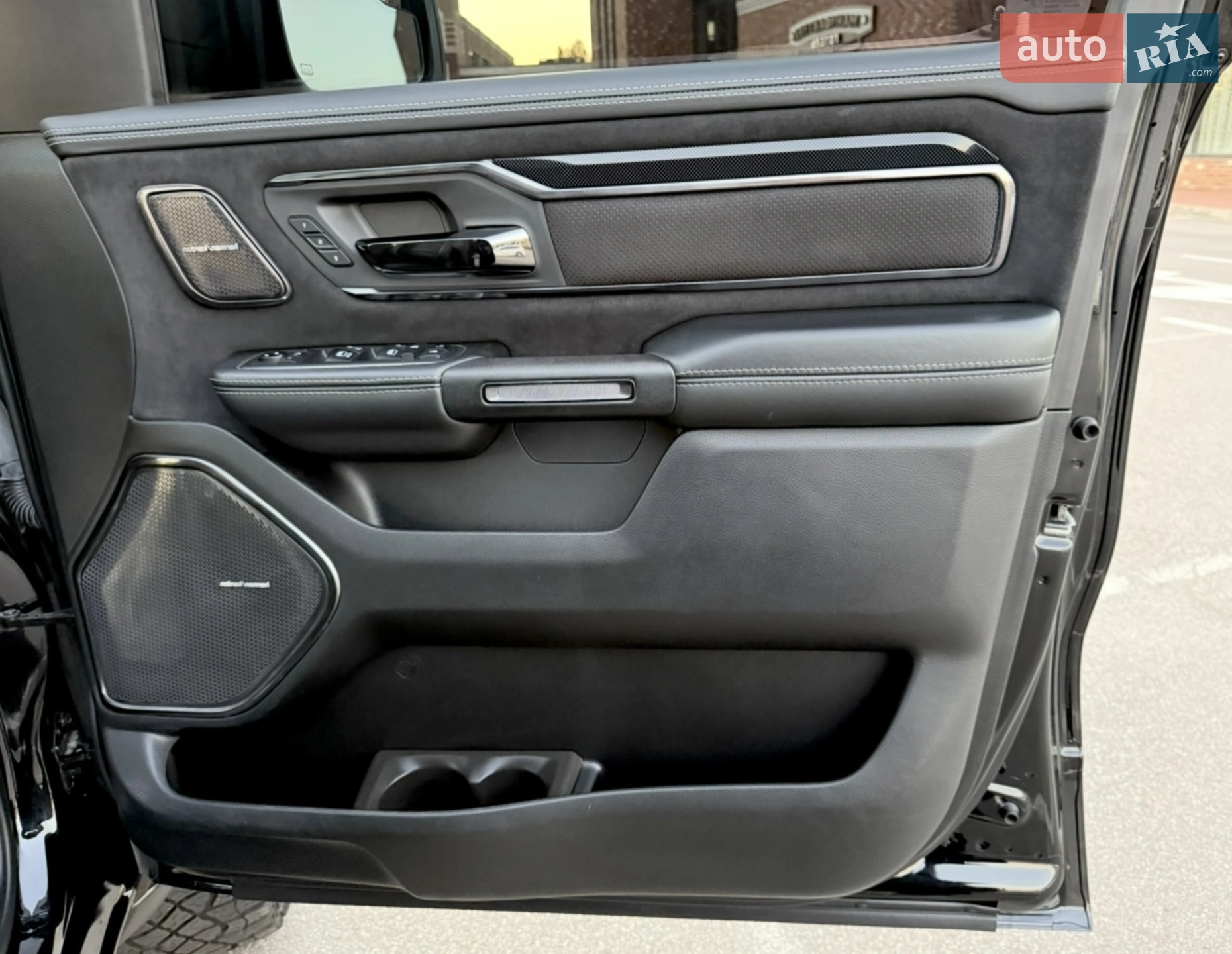 2020 RAM 1500 - мініатюра 32