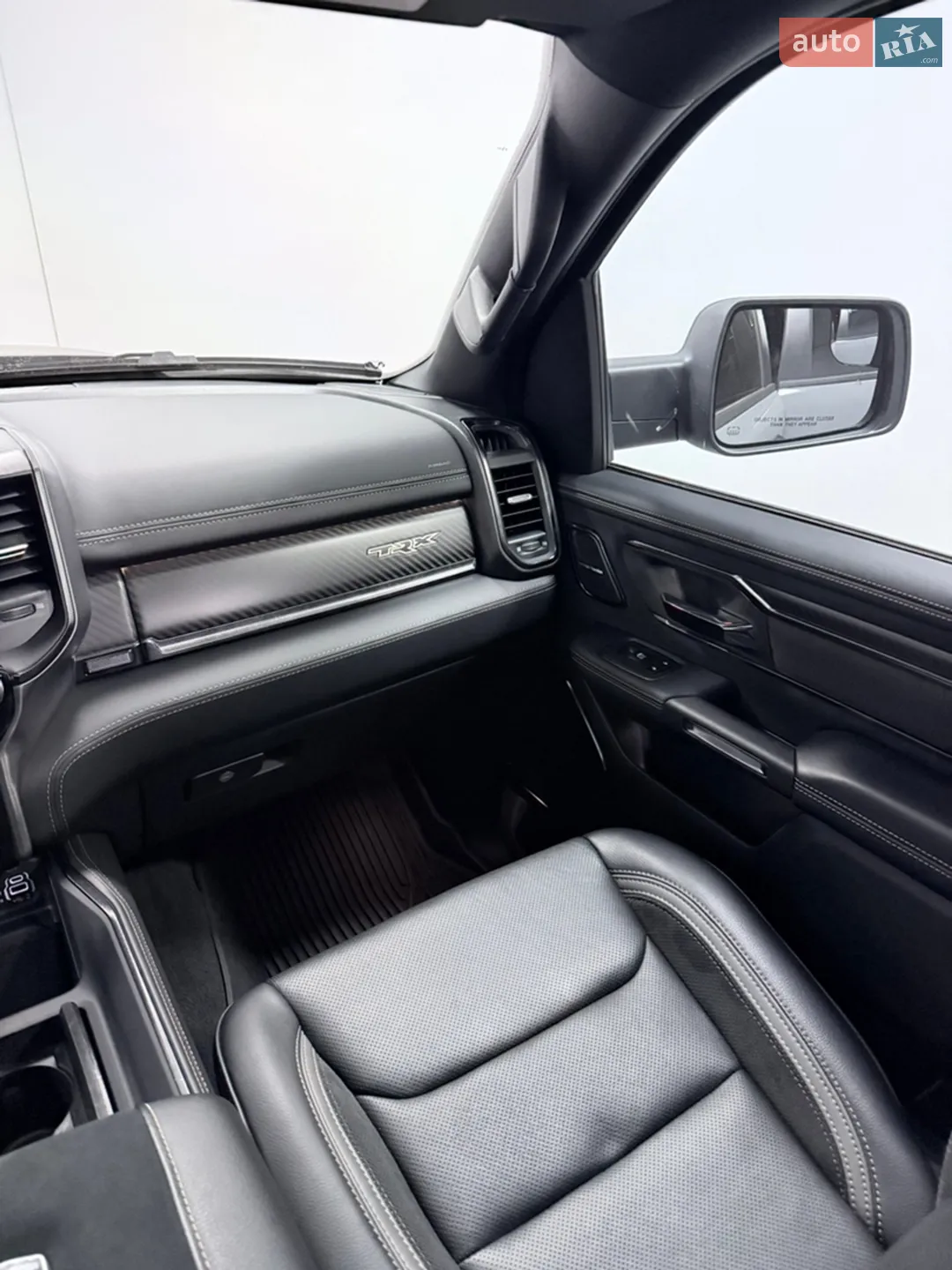 2024 RAM 1500 - мініатюра 31
