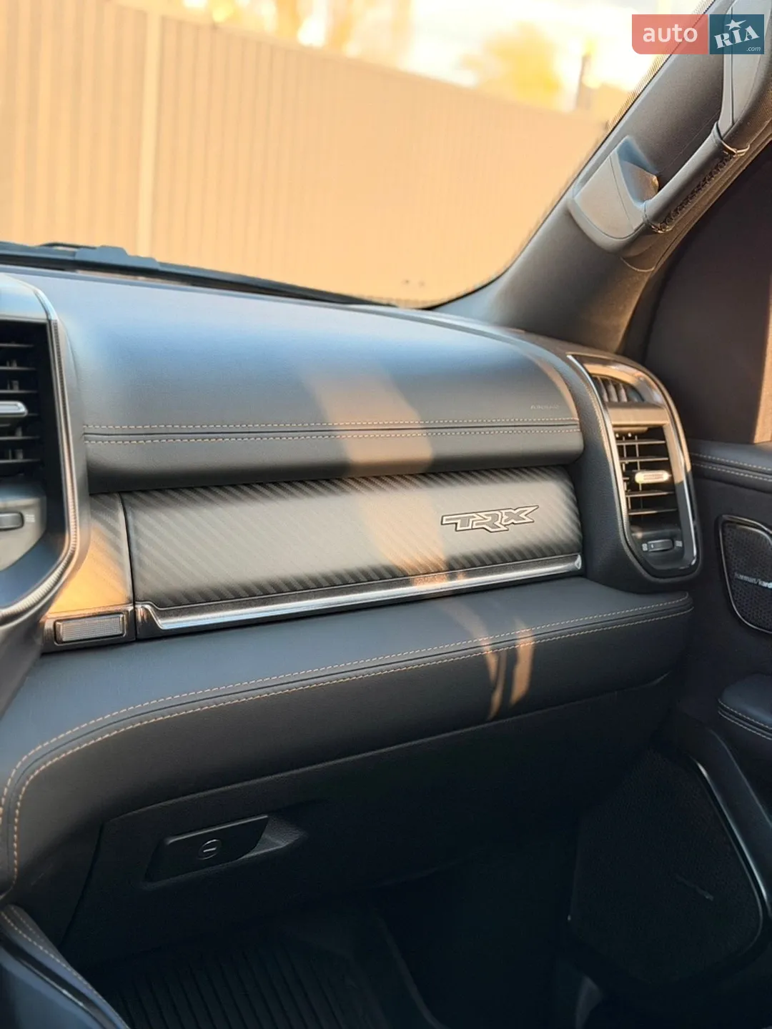 2024 RAM 1500 - мініатюра 27
