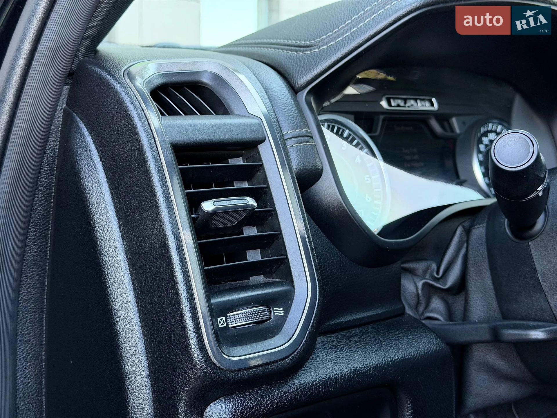 2019 RAM 1500 - мініатюра 54