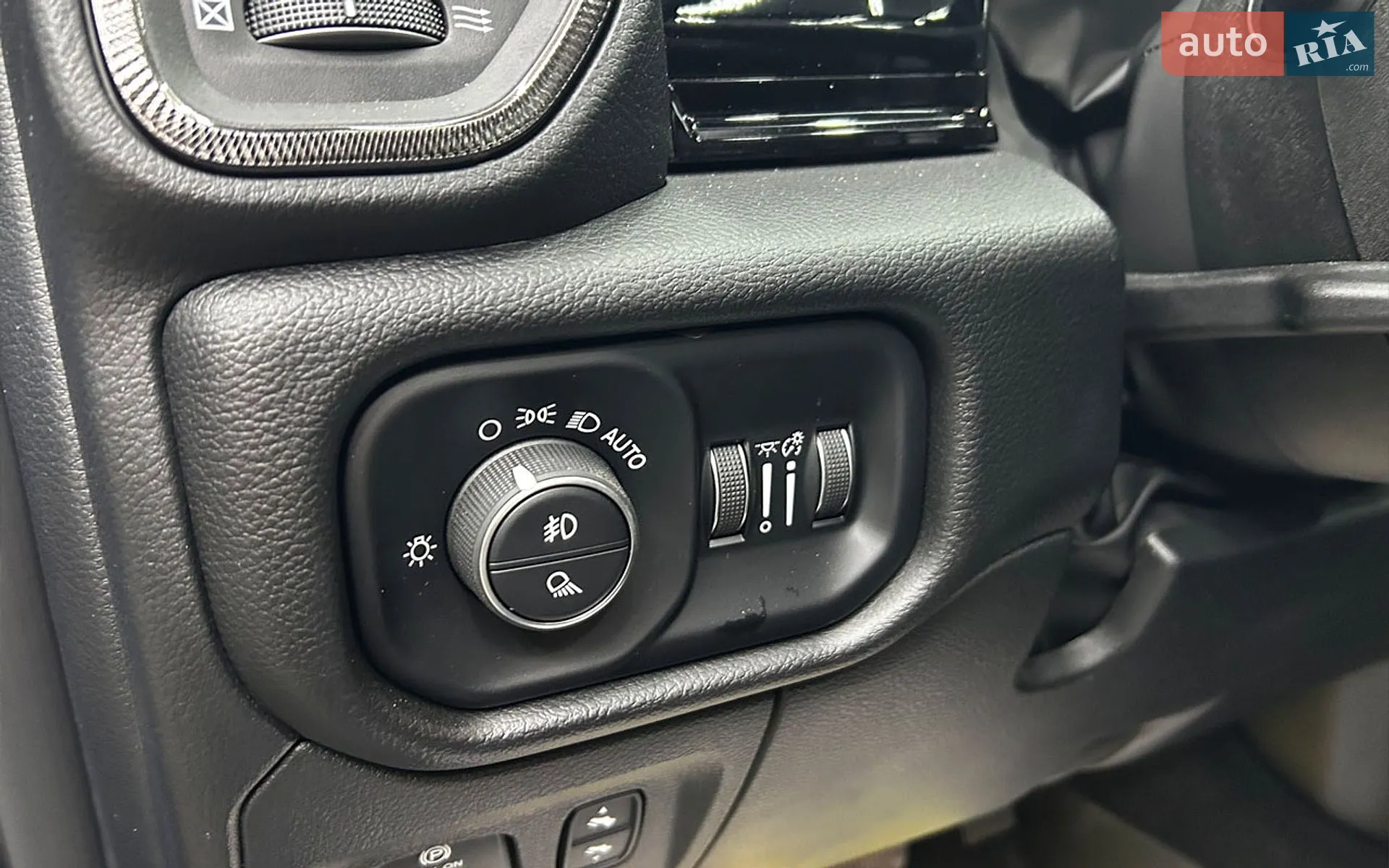 2024 RAM 1500 - мініатюра 14