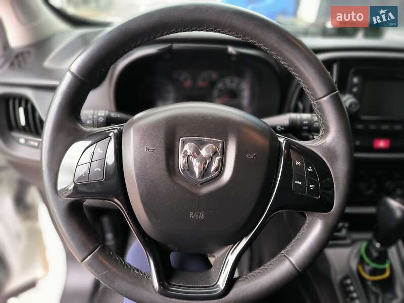 Мінівен Ram Promaster City 2016 в Львові