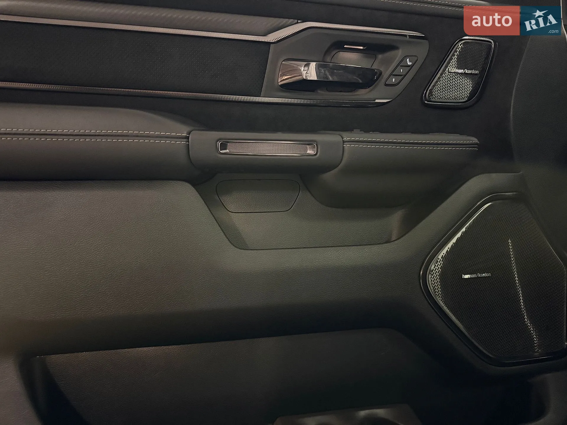 2024 RAM 1500 - мініатюра 30