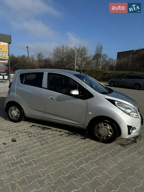 Хетчбек Ravon R2 2016 в Звенигородці