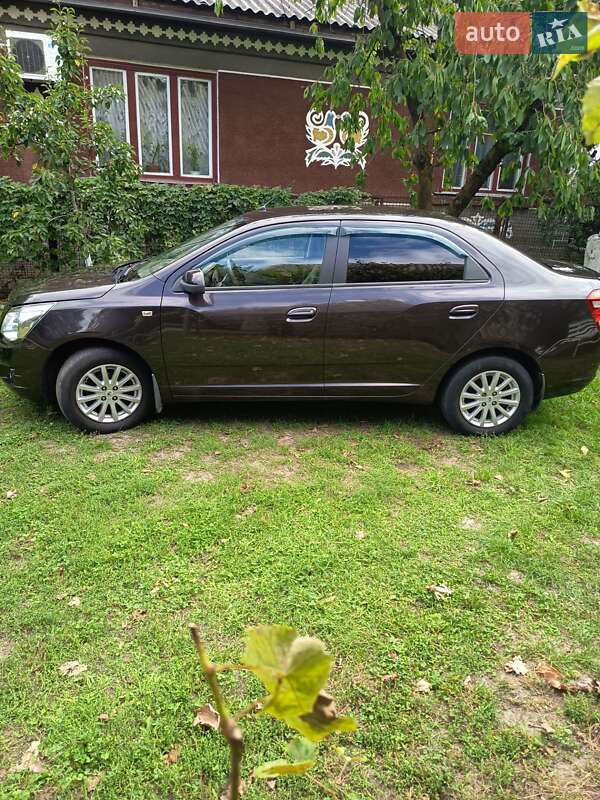 Седан Ravon R4 2017 в Мошнах