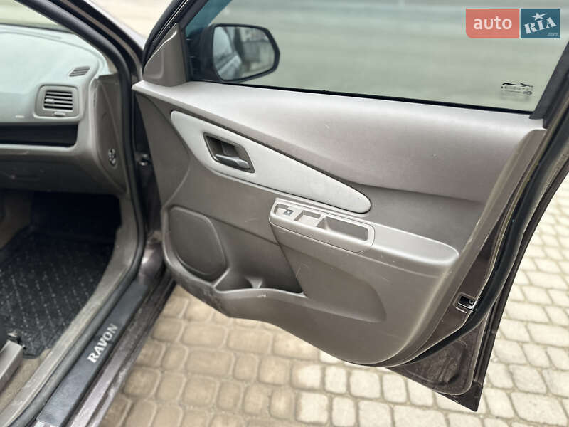 Седан Ravon R4 2018 в Тернополі