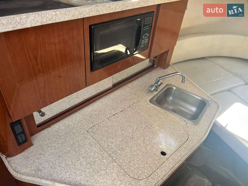 Моторная яхта Regal 2760 2005 в Киеве