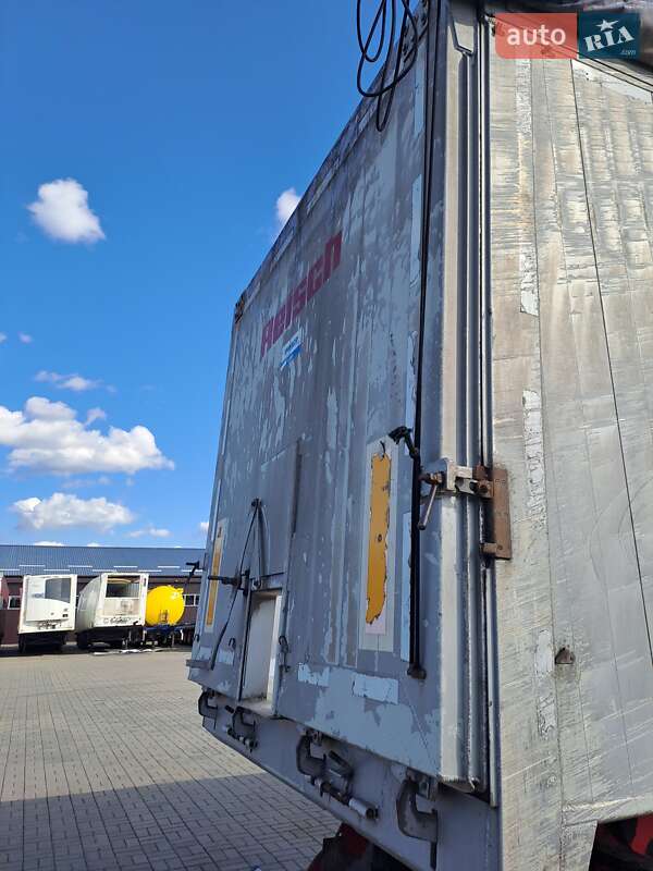 Самоскид напівпричіп Reisch RHKS-35 2009 в Черкасах