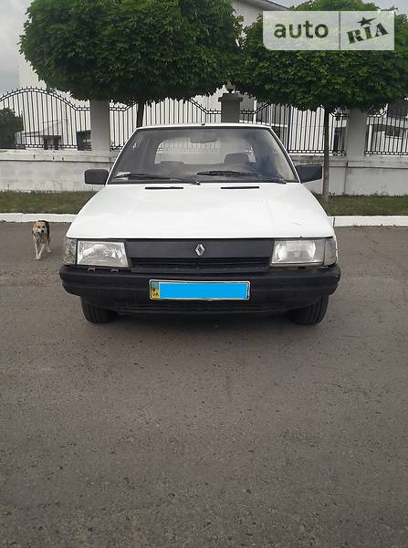 Хэтчбек Renault 11 1988 в Ровно