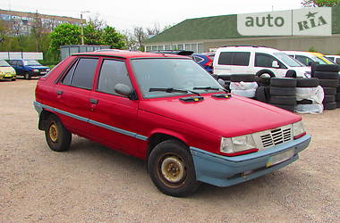 Хэтчбек Renault 11 1987 в Кропивницком