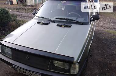 Хетчбек Renault 11 1986 в Кам'янці