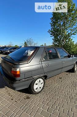 Хэтчбек Renault 11 1987 в Львове