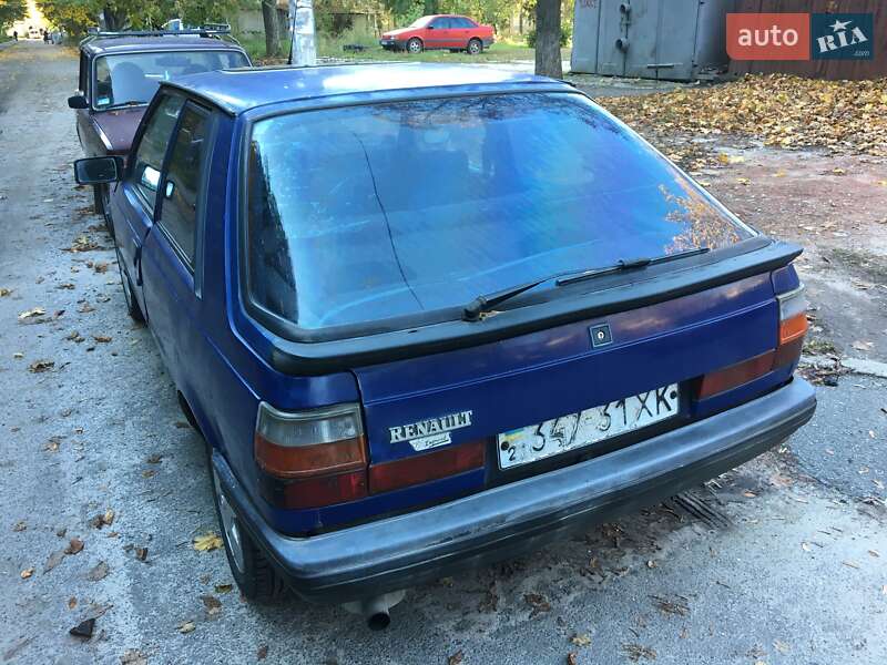 Хэтчбек Renault 11 1984 в Харькове