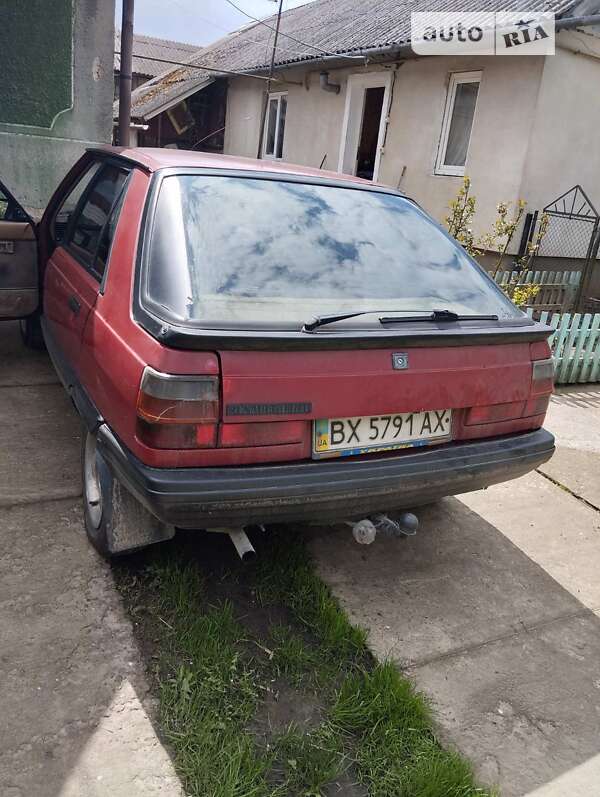 Хетчбек Renault 11 1986 в Бурштині