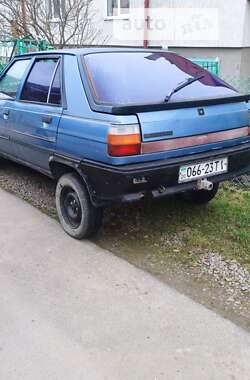 Хетчбек Renault 11 1988 в Сколе
