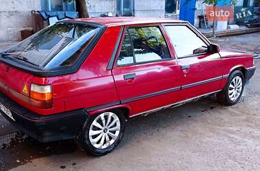 Хэтчбек Renault 11 1987 в Кривом Роге