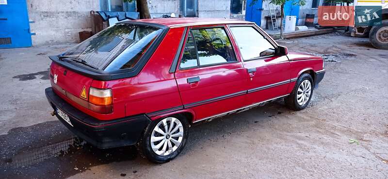 Хетчбек Renault 11 1987 в Кривому Розі