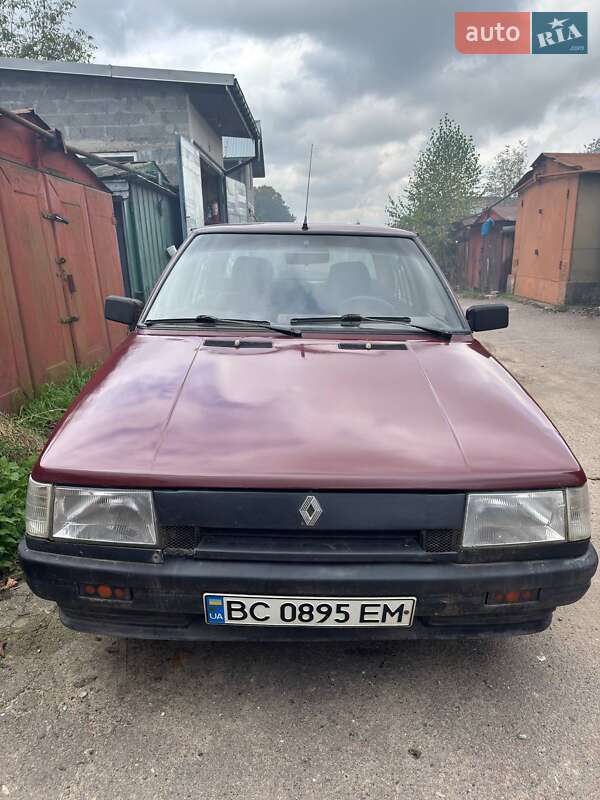 Хэтчбек Renault 11 1986 в Львове фото Хэтчбек Renault 11 1986 в Львове