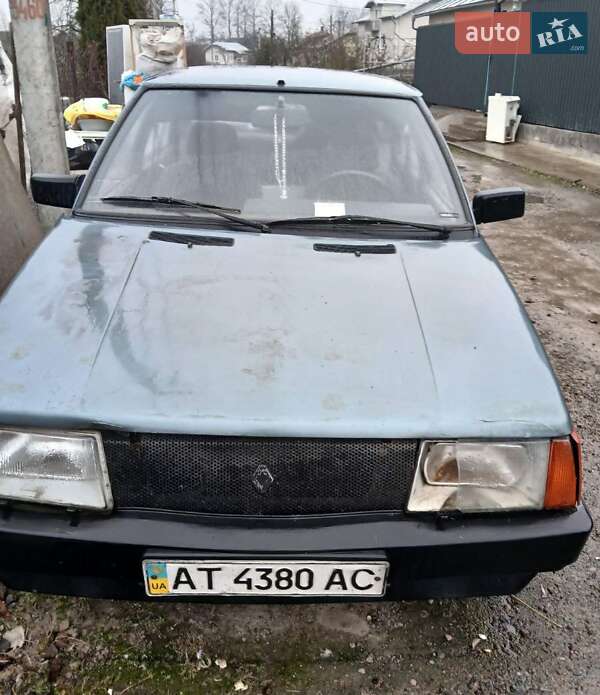 Хэтчбек Renault 11 1989 в Тысменице