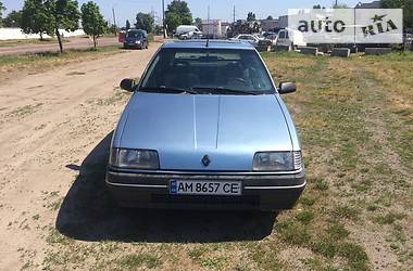 Хэтчбек Renault 19 1990 в Киеве