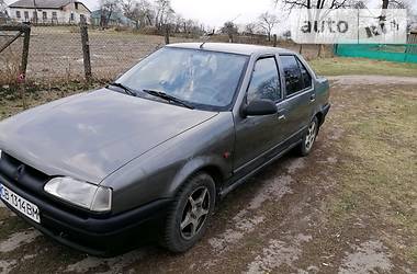 Седан Renault 19 1998 в Чернигове