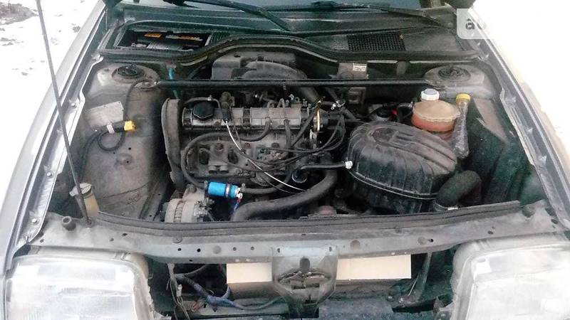 Хетчбек Renault 19 1989 в Рівному фото 12 Хетчбек Renault 19 1989 в Рівному