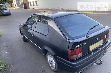 Хетчбек Renault 19 1991 в Рівному