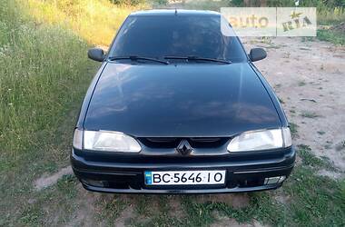 Седан Renault 19 1995 в Львові