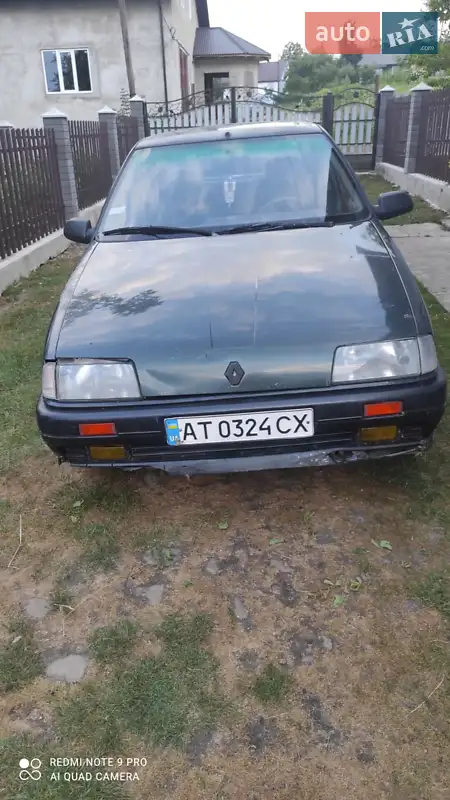 Renault 19