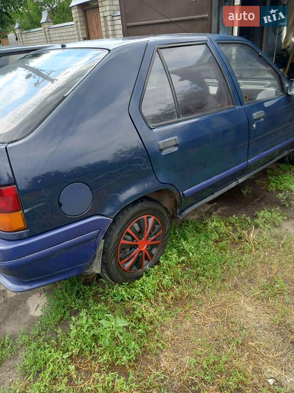 Хэтчбек Renault 19 1990 в Харькове