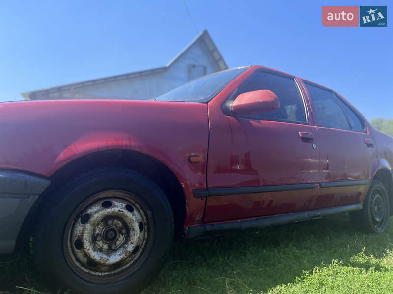 Седан Renault 19 1993 в Теофіполі