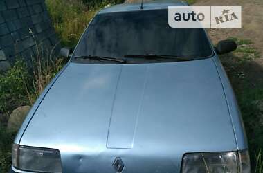 Седан Renault 19 1990 в Славском
