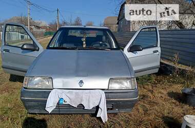 Седан Renault 19 1991 в Городку