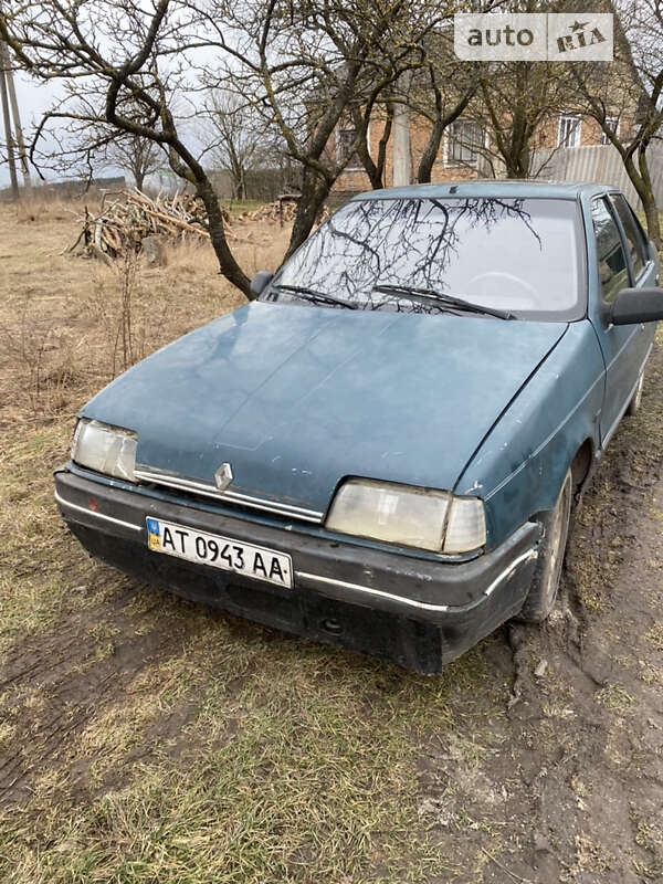 Седан Renault 19 1992 в Золочеві