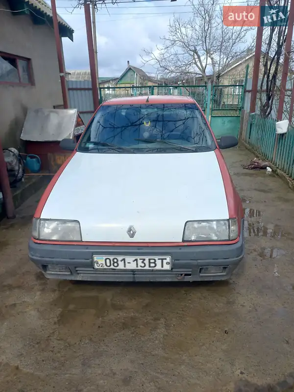 Renault 19