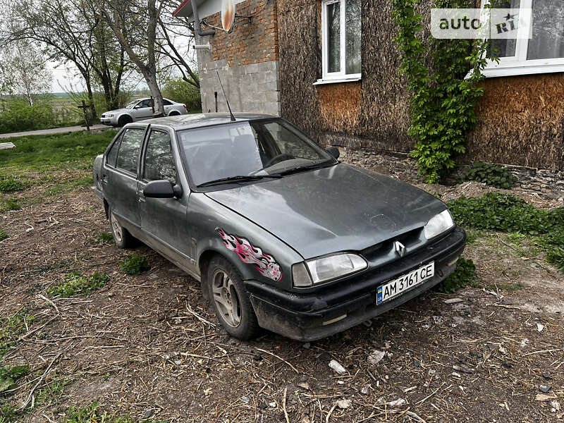 Седан Renault 19 1993 в Ровно
