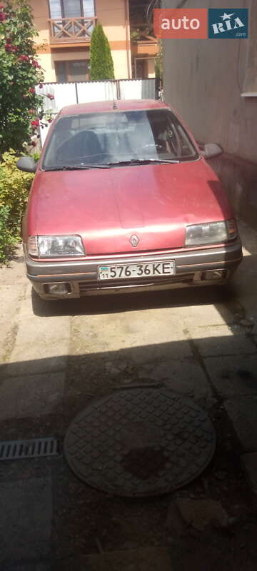 Хэтчбек Renault 19 1989 в Хусте